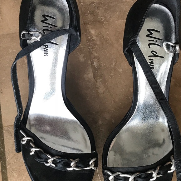 Sandals - Picture 2 of 2